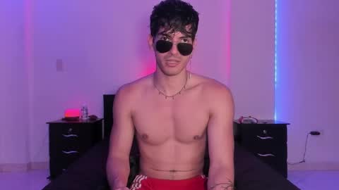 Valentino online show from 01/21/25, 09:36