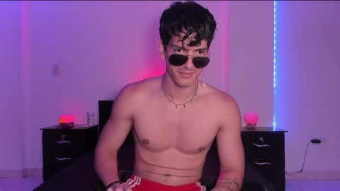 Valentino online show from 01/26/25, 12:16