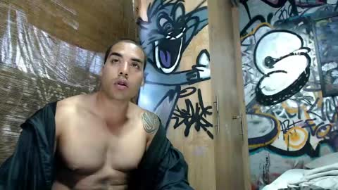 Snapshot of bbc_monster1 chatting on 04/12/26, 05:40 Justin online show from 04/12/26, 05:40