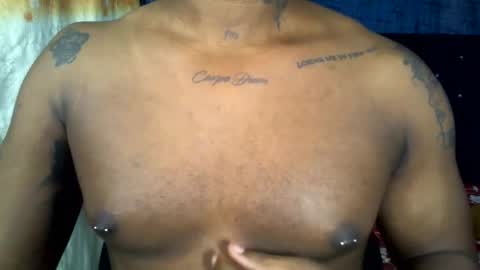 Snapshot of bbc_muscular chatting on 02/22/25, 10:40 camilo online show from 02/22/25, 10:40