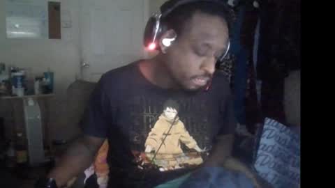 rocker n queen online show from 10/30/25, 04:19