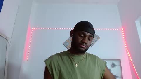 Andrew  online show from 12/17/25, 08:04