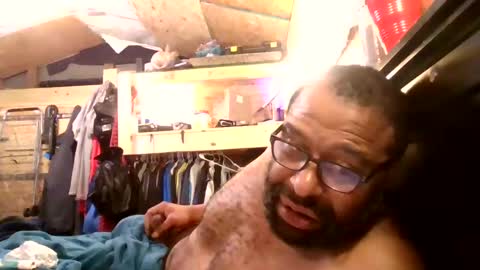 Snapshot of bbcwithahook chatting on 01/12/25, 05:24 bbcwithahook online show from 01/12/25, 05:24