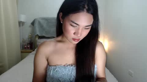 Snapshot of bbghur22 chatting on 11/13/25, 02:43 sweetsy online show from 11/13/25, 02:43