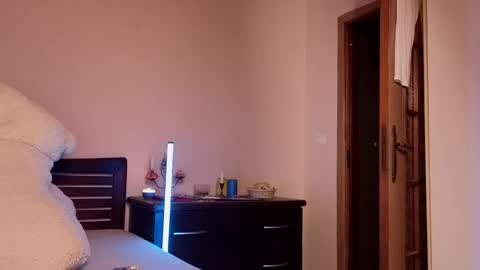 Love online show from 02/18/26, 01:01