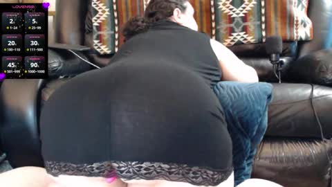 Julie online show from 01/29/25, 02:00