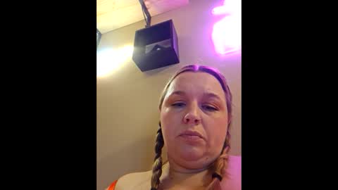 Snapshot of bbwslutclaire chatting on 12/16/24, 08:37 bbwslutclaire online show from 12/16/24, 08:37