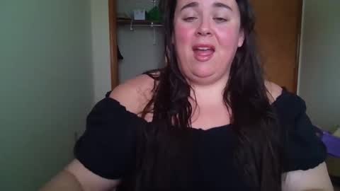 Snapshot of bbwsophiecooks chatting on 01/03/25, 04:06 Sophie BBW online show from 01/03/25, 04:06