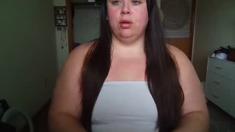 Snapshot of bbwsophiecooks chatting on 01/10/25, 04:41 Sophie BBW online show from 01/10/25, 04:41
