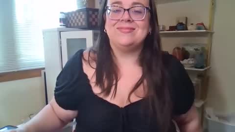 Snapshot of bbwsophiecooks chatting on 05/08/26, 11:48 Sophie BBW online show from 05/08/26, 11:48