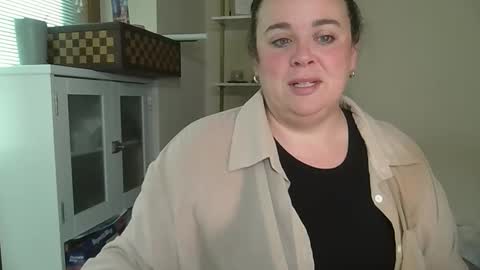 Snapshot of bbwsophiecooks chatting on 05/26/26, 11:06 Sophie BBW online show from 05/26/26, 11:06