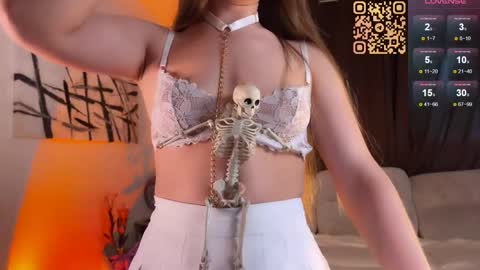 Snapshot of bbyfacetime chatting on 10/28/25, 04:49 bby Mary online show from 10/28/25, 04:49