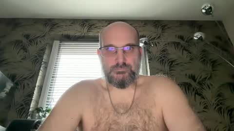 Snapshot of bcbg68 chatting on 02/10/26, 04:11 bcbg68 online show from 02/10/26, 04:11