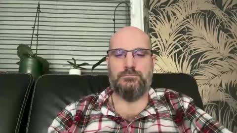 Snapshot of bcbg68 chatting on 04/05/26, 06:54 bcbg68 online show from 04/05/26, 06:54