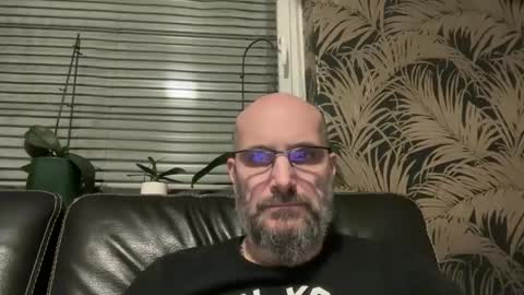 Snapshot of bcbg68 chatting on 04/05/26, 07:44 bcbg68 online show from 04/05/26, 07:44