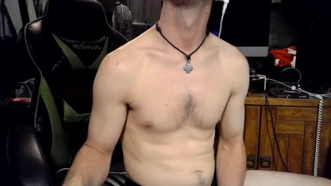 Snapshot of bchillin28 chatting on 03/27/26, 06:18 bchillin28 online show from 03/27/26, 06:18