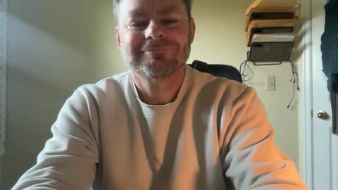 Snapshot of bcjonny chatting on 10/26/25, 07:31 BCJonny online show from 10/26/25, 07:31