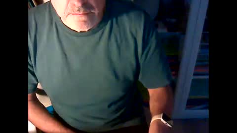 Snapshot of bcn1959 chatting on 11/14/25, 06:45 bcn1959 online show from 11/14/25, 06:45