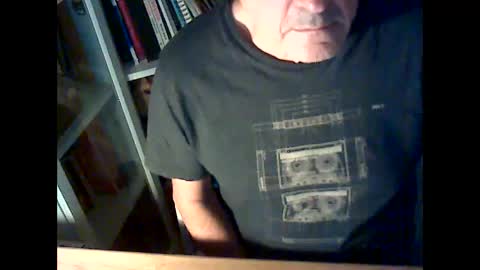 Snapshot of bcn1959 chatting on 11/20/25, 06:13 bcn1959 online show from 11/20/25, 06:13
