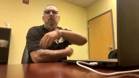 Snapshot of bdc007007 chatting on 12/17/25, 06:25 bdc007007 online show from 12/17/25, 06:25