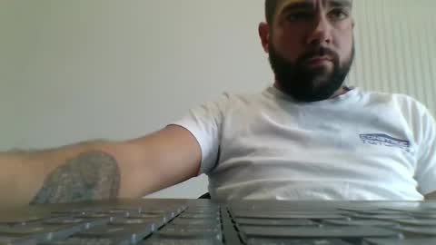 Snapshot of bdemwi2588 chatting on 12/14/25, 11:15 bdemwi2588 online show from 12/14/25, 11:15