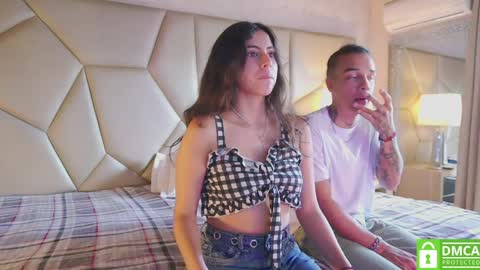 Snapshot of be_curiouss_ chatting on 04/11/26, 12:31 Helena Evan online show from 04/11/26, 12:31