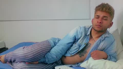 Sara  Juan online show from 12/28/24, 07:22