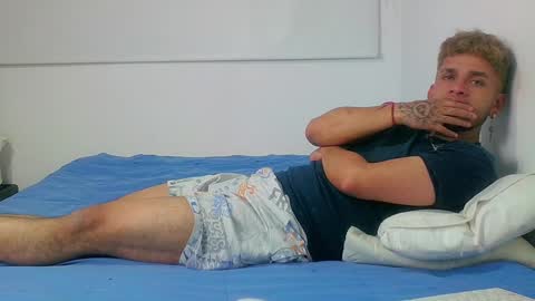 Sara  Juan online show from 12/29/24, 04:59