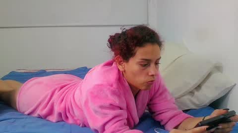 Sara  Juan online show from 12/30/24, 05:04