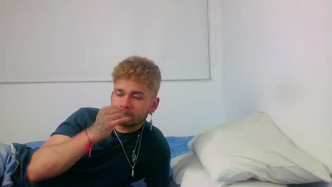 Sara  Juan online show from 12/31/24, 12:54