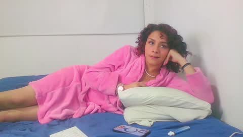 Sara  Juan online show from 01/10/25, 05:26