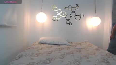 Sara  Juan online show from 01/19/25, 01:53