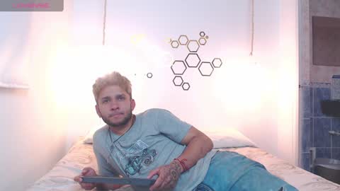 Sara  Juan online show from 01/20/25, 01:50