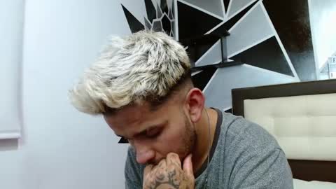 Sara  Juan online show from 03/06/25, 02:30