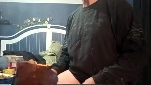 Snapshot of beaatoffbob chatting on 11/18/25, 09:41 beaatoffbob online show from 11/18/25, 09:41