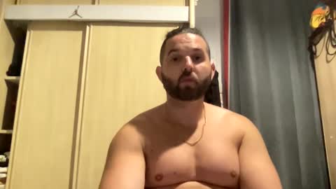 Snapshot of beachboyhardonyou chatting on 12/13/24, 02:38 beachboyhardonyou online show from 12/13/24, 02:38