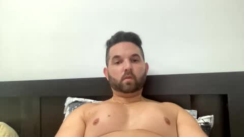 Snapshot of beachboyhardonyou chatting on 09/25/25, 09:24 beachboyhardonyou online show from 09/25/25, 09:24