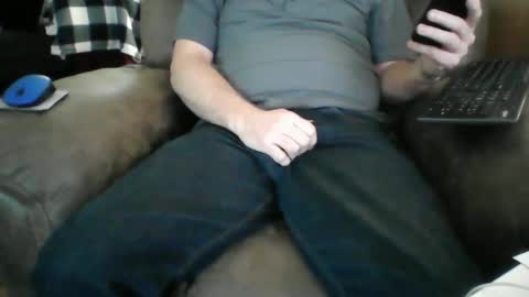 Snapshot of beachguy38 chatting on 12/23/24, 05:43 beachguy38 online show from 12/23/24, 05:43