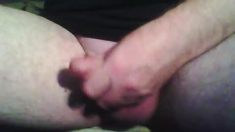 Snapshot of beanwright26 chatting on 12/21/25, 12:07 beanwright26 online show from 12/21/25, 12:07