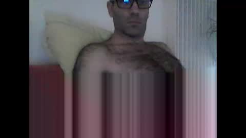 Snapshot of bear14250949 chatting on 11/04/25, 08:35 bear14250949 online show from 11/04/25, 08:35