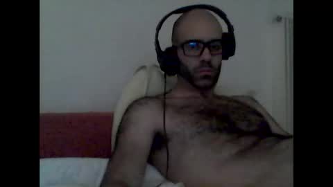 Snapshot of bear14250949 chatting on 11/14/25, 10:29 bear14250949 online show from 11/14/25, 10:29