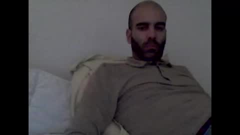 Snapshot of bear14250949 chatting on 11/17/25, 06:14 bear14250949 online show from 11/17/25, 06:14