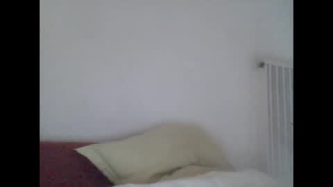 Snapshot of bear14250949 chatting on 12/16/25, 01:16 bear14250949 online show from 12/16/25, 01:16