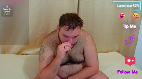 Snapshot of bear_big_ chatting on 11/30/25, 03:43 bigbearr online show from 11/30/25, 03:43