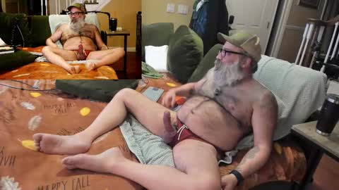 Snapshot of bear_in_mind chatting on 03/21/26, 03:44 BareBear online show from 03/21/26, 03:44