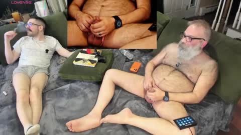 Snapshot of bear_in_mind chatting on 04/01/26, 01:28 BareBear online show from 04/01/26, 01:28