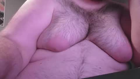 Snapshot of bear_man_oi chatting on 10/19/25, 03:34 bear_man_oi online show from 10/19/25, 03:34
