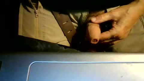 Snapshot of bearacuda555 chatting on 11/02/25, 08:06 Bruno online show from 11/02/25, 08:06