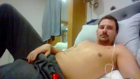 Snapshot of bearboudior chatting on 04/09/26, 12:10 bearboudior online show from 04/09/26, 12:10