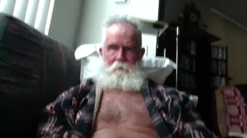 Snapshot of beardbushy chatting on 04/10/26, 05:28 beardbushy online show from 04/10/26, 05:28